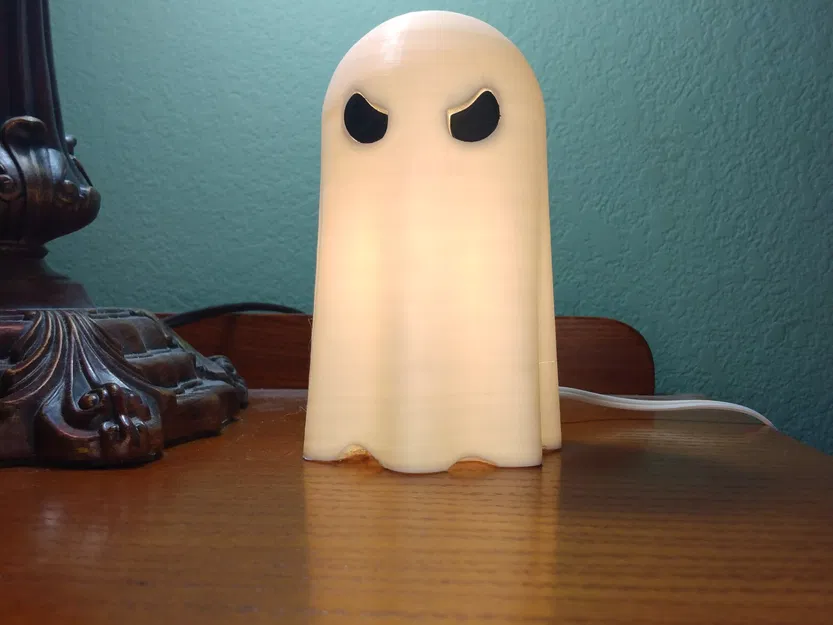 Đèn ma LED với ánh mắt đen và ánh sáng mềm mại - Image 1