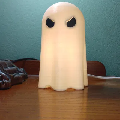 Đèn ma LED với ánh mắt đen và ánh sáng mềm mại