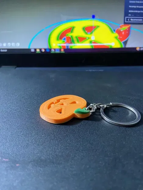 Móc khóa hình bí ngô in 3D hai màu - Image 3