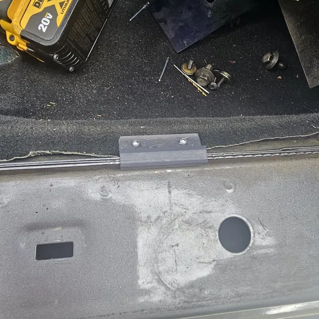 Kẹp thảm xe Miata giữ thảm nội thất chắc chắn - Image 2