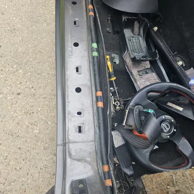 Kẹp thảm xe Miata giữ thảm nội thất chắc chắn