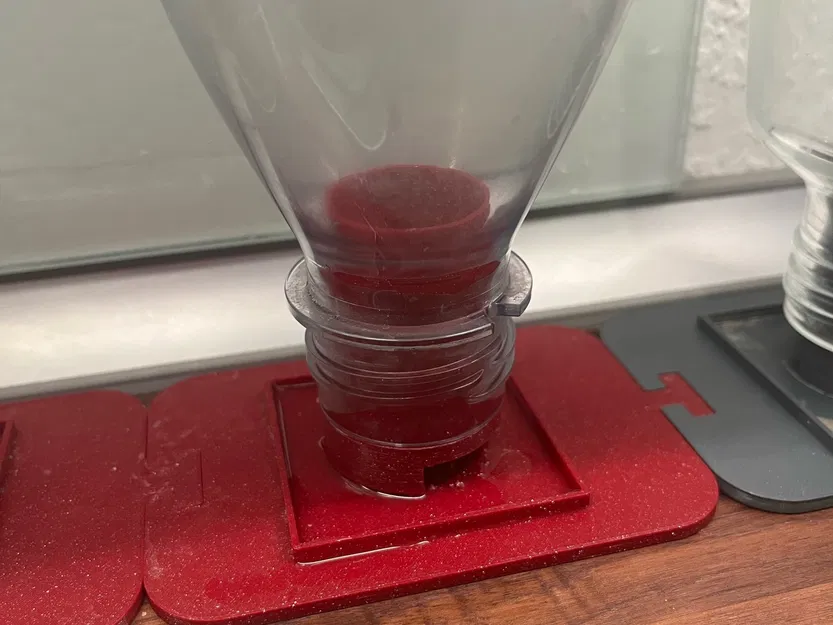 Giá đỡ chai và lon Sodastream tiện lợi tại nhà - Image 1