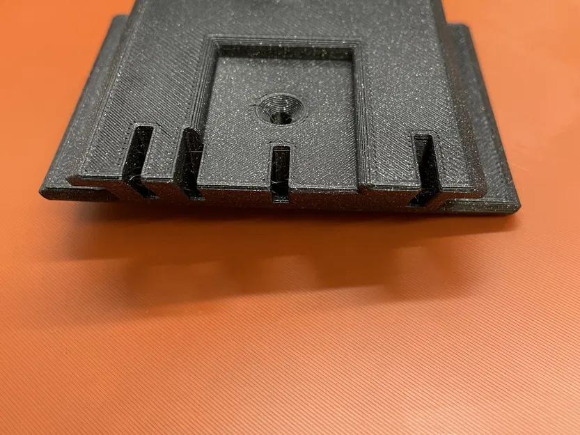 Giá đỡ thiết bị Bosch Professional treo tường hoặc trần - Image 1