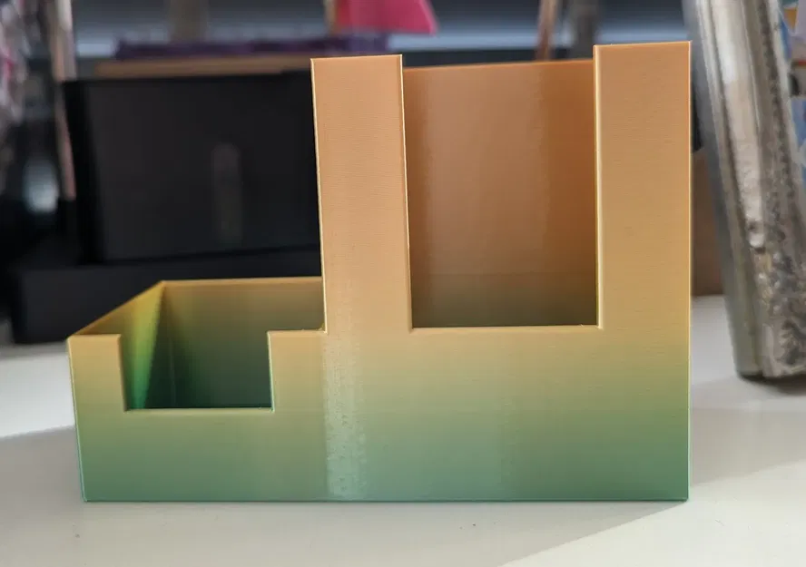 Giá đỡ trang điểm đơn giản cho bàn làm việc - Image 1