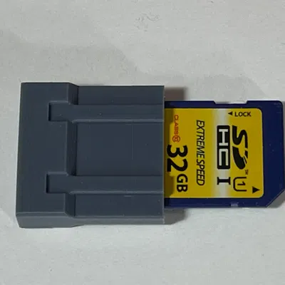 Giá đỡ thẻ SD với tay cầm lớn dễ cầm nắm