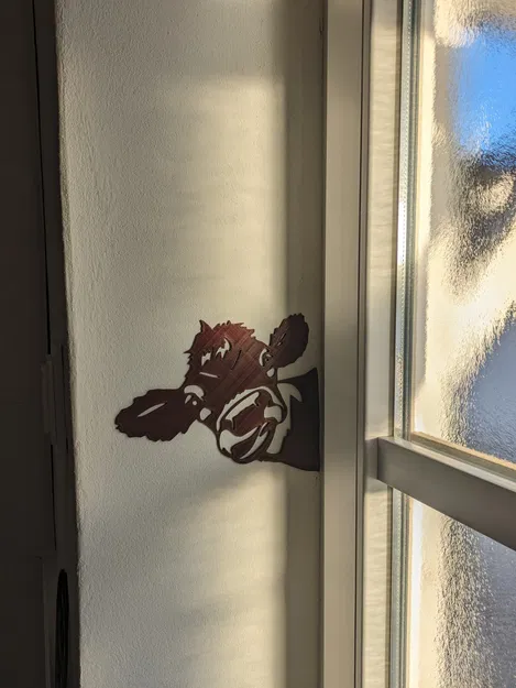 Trang trí tường với hình ảnh con bò nghệ thuật - Image 2