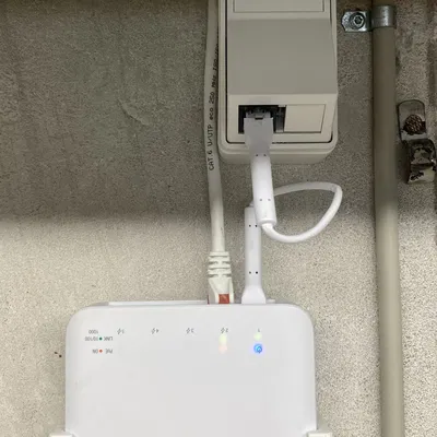 Giá đỡ treo tường cho Unifi Switch Flex