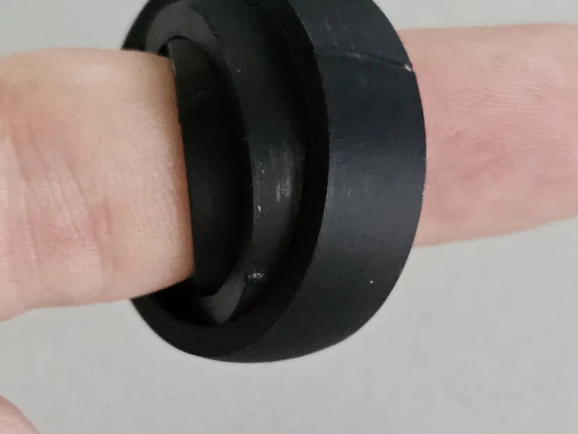 Nhẫn fidget cho vợ với thiết kế nhỏ gọn - Image 3