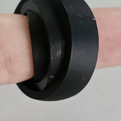 Nhẫn fidget cho vợ với thiết kế nhỏ gọn