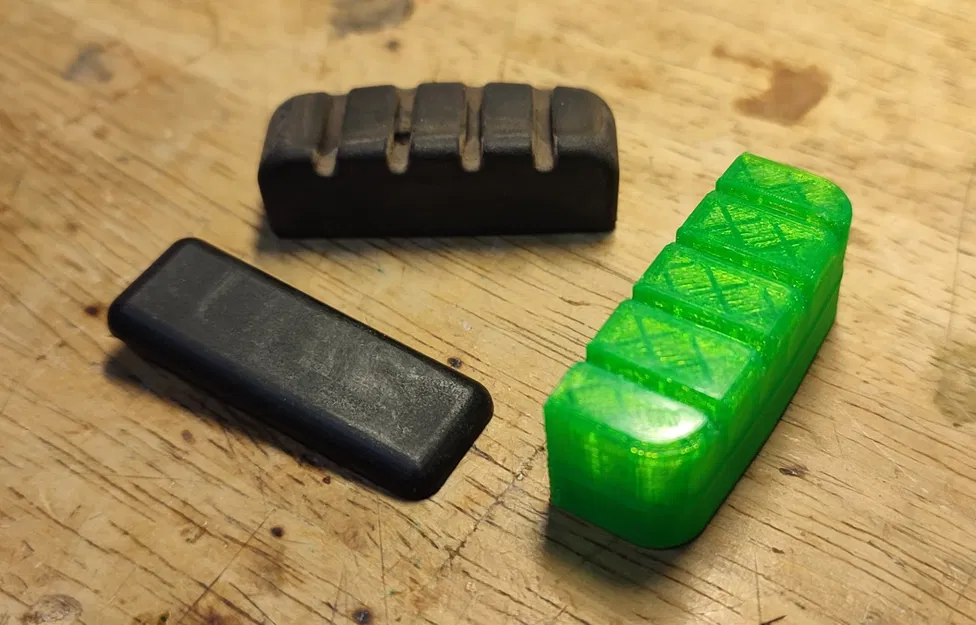 Thay thế bọc cao su cho cửa sau Ford Focus Turnier MK3 - Image 2