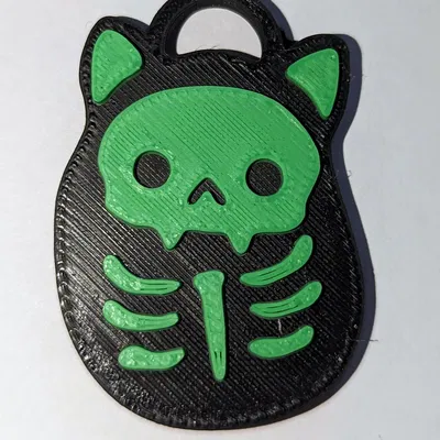 Móc khóa mèo xương Squishmallow từ McDonald's