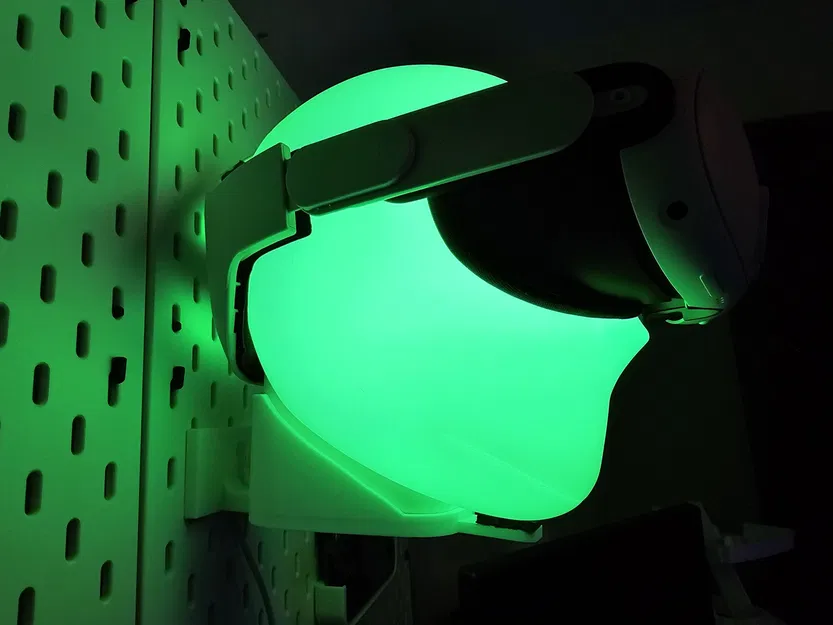 Đèn đầu Ikea ISKÄRNA gắn trên giá Skadis của Søren Nørgaard - Image 1