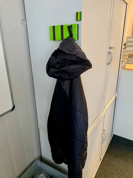 Giá treo áo có lò xo tích hợp cho không gian sống - Image 2