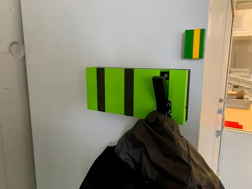 Giá treo áo có lò xo tích hợp cho không gian sống - Image 3