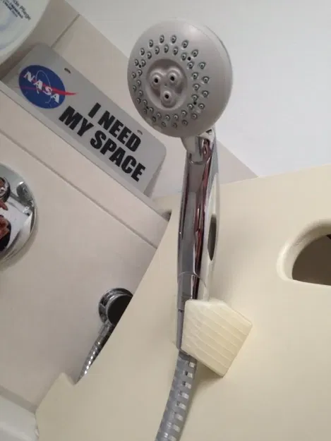 Giá đỡ cho đầu vòi sen trong phòng tắm - Image 3