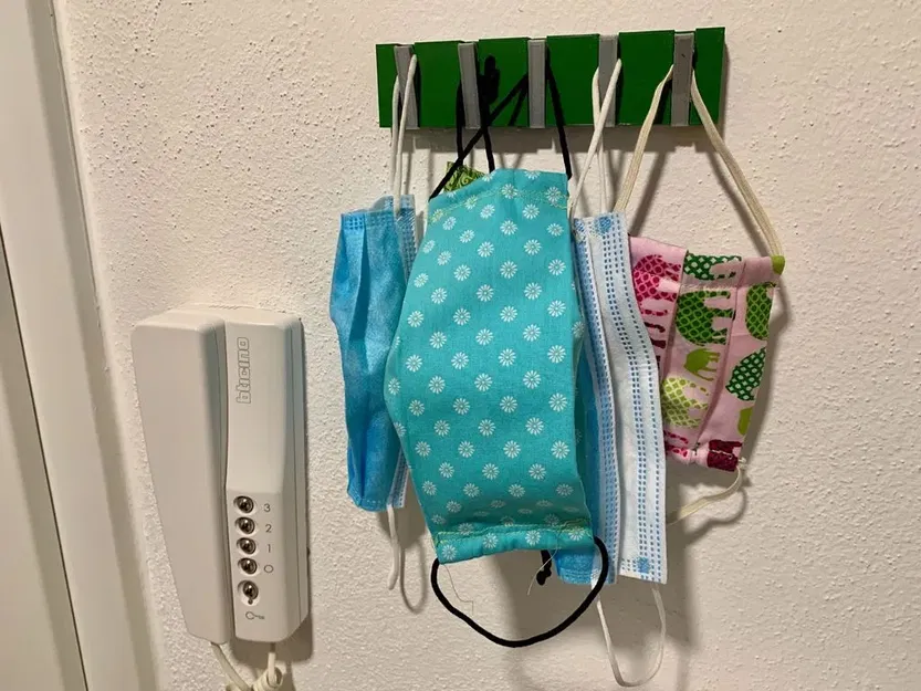 Giá treo khẩu trang có lò xo cho cửa ra vào - Image 1