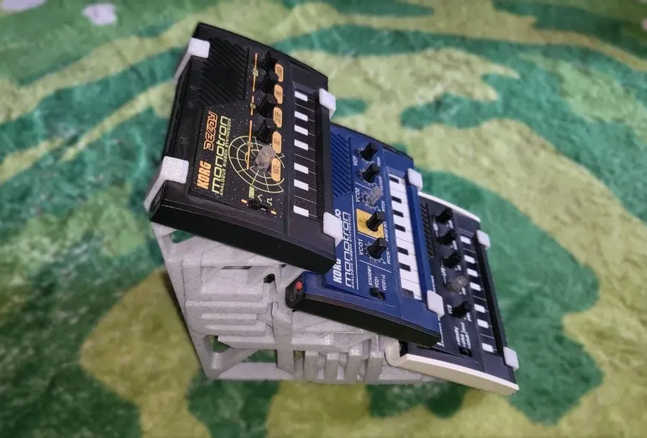 Giá đỡ cho ba synthesizer trong gia đình Monotron - Image 6