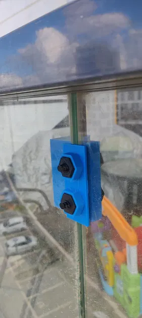 Giá đỡ cờ gắn trên kính ban công - Image 2