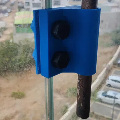 Giá đỡ cờ gắn trên kính ban công