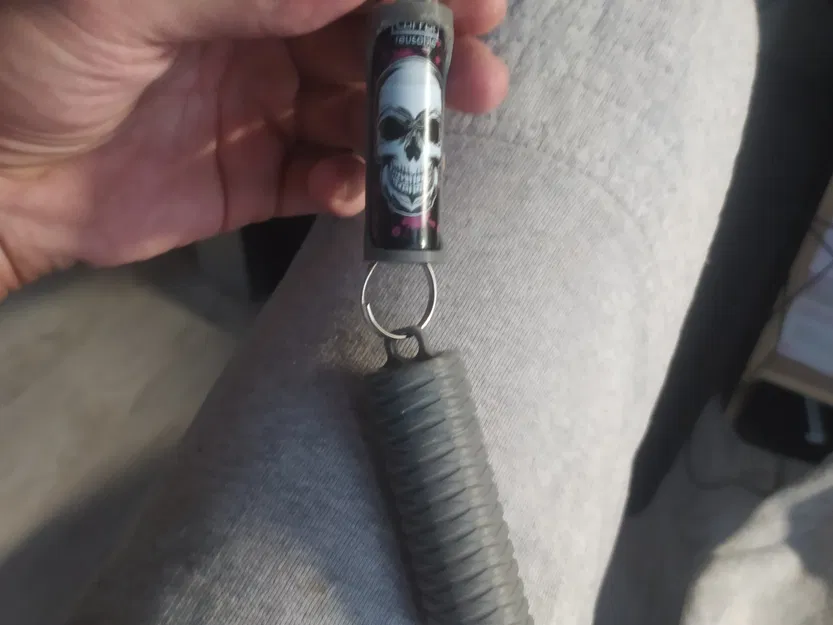 Móc khóa bật lửa Clipper với thiết kế độc đáo - Image 3