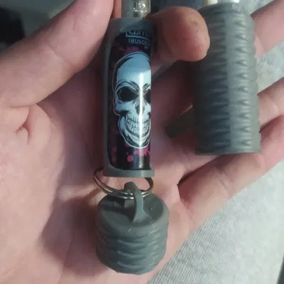 **Móc khóa đựng 4 điếu thuốc lá tự cuốn**