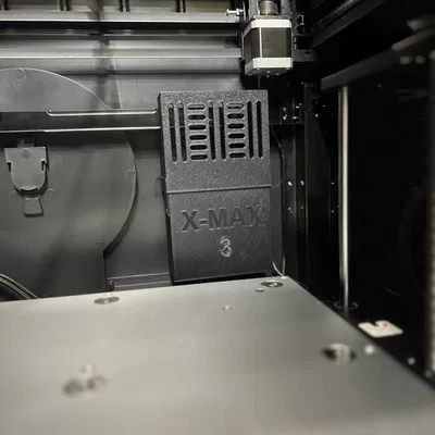 Hộp than X-Max3 với nắp gập tiện lợi