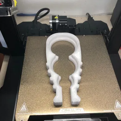 Nắp mở hộp với thiết kế răng cưa độc đáo