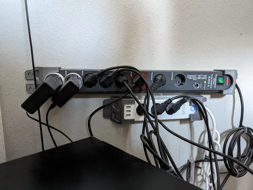 Giá đỡ ổ cắm điện điều chỉnh theo yêu cầu sử dụng - Image 2