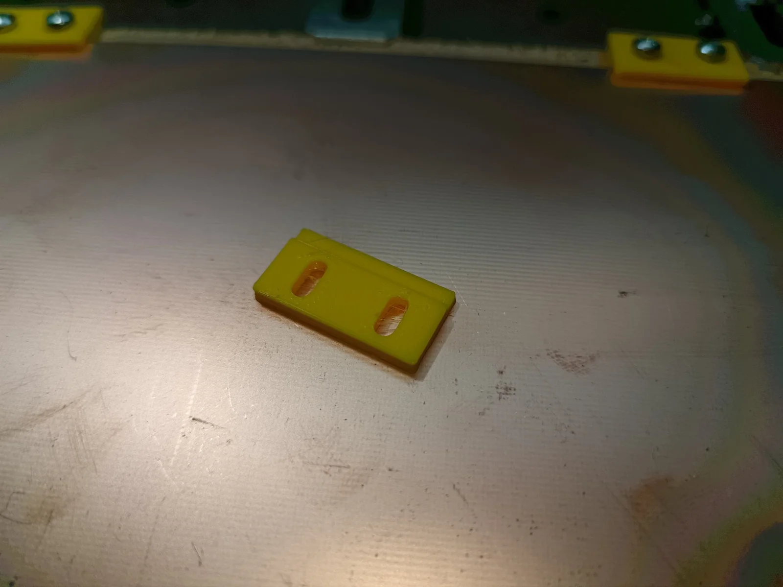 Kẹp PCB cho máy phay mạch in bằng vít gỗ 3mm 1