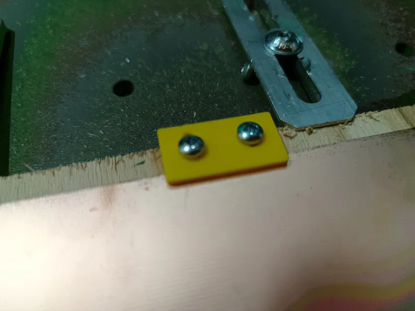 Kẹp PCB cho máy phay mạch in bằng vít gỗ 3mm - Image 2