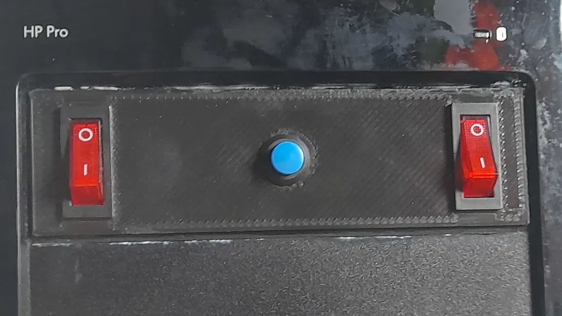 Nắp khu vực ổ đĩa 5 1/4 inch với lỗ cắt cho công tắc - Image 1