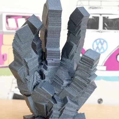 Điêu khắc Golem với hình dáng đá và tính chất hình học