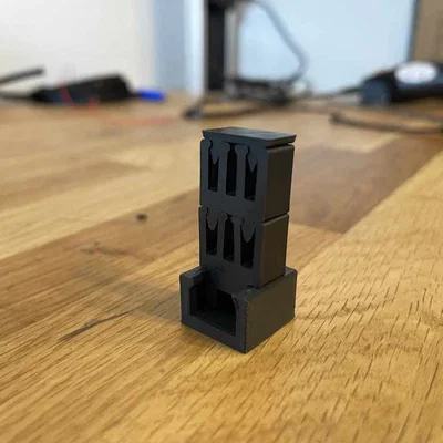 Giá đỡ cáp hai tầng cho hệ thống điện trong mô hình Voron 2.4