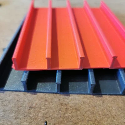 Hộp đựng màu nước Schmincke mới với 28 màu sắc