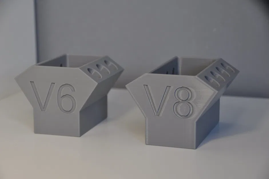 Giá đỡ bút mô phỏng động cơ V6/V8 - Image 2