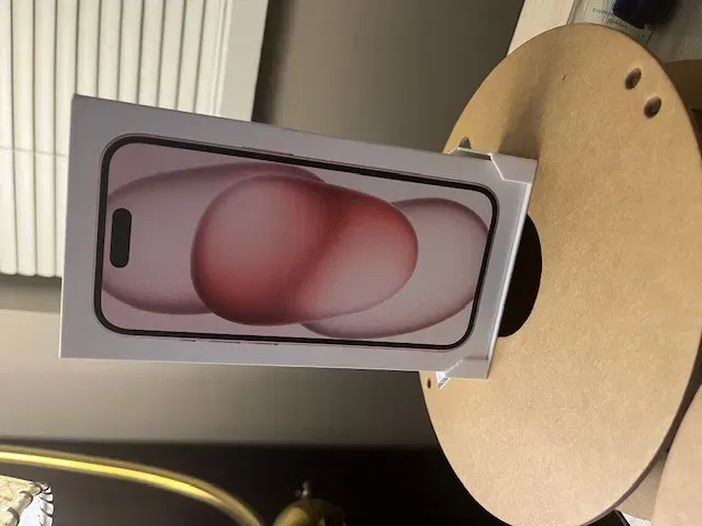 Giá đỡ treo tường cho hộp iPhone đơn giản - Image 3