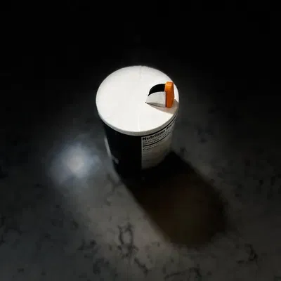 Nắp đậy dễ dàng cho hộp muối