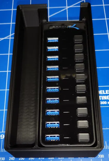 Giá đỡ Gridfinity 4x2 cho hub USB 10 cổng Sabrent - Image 1