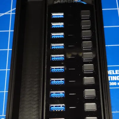 Giá đỡ Gridfinity 4x2 cho hub USB 10 cổng Sabrent