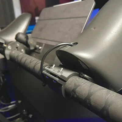 Giá đỡ loa Logitech Z623 cho ống dẫn 1 inch