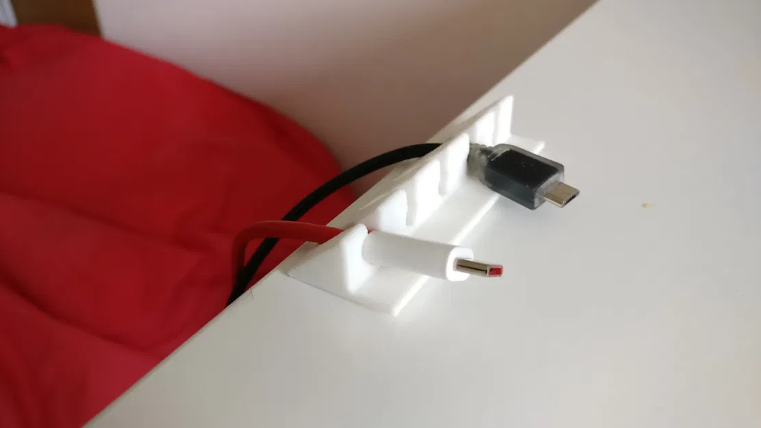 Giá đỡ cáp chống rơi cho bàn làm việc - Image 1