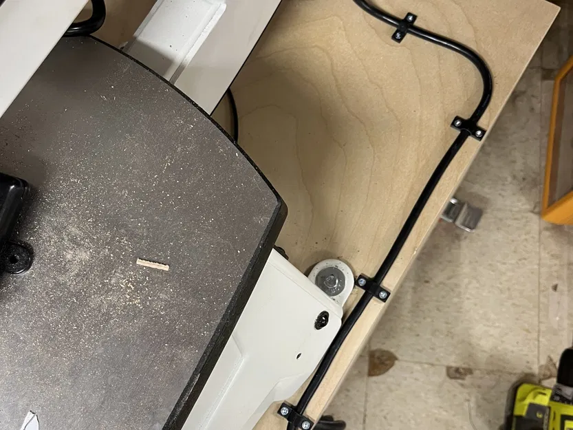 Kẹp cáp điện 5/16 inch với ốc vít chắc chắn - Image 1