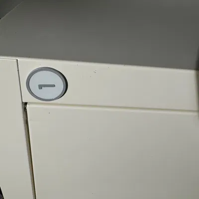 Kết hợp thẻ từ và móc chìa khóa cho tủ dụng cụ