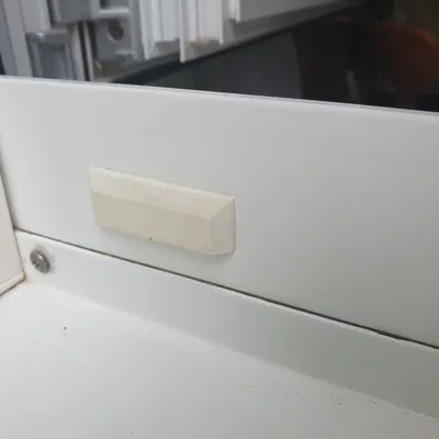 Nắp che khe thông gió cho cửa sổ 15 năm tuổi