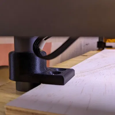 Gắn kết kẹp riser cho máy cắt Phecda