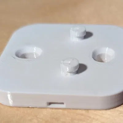 Bảng gắn Wyze Cam OG với khe cắm dây zip