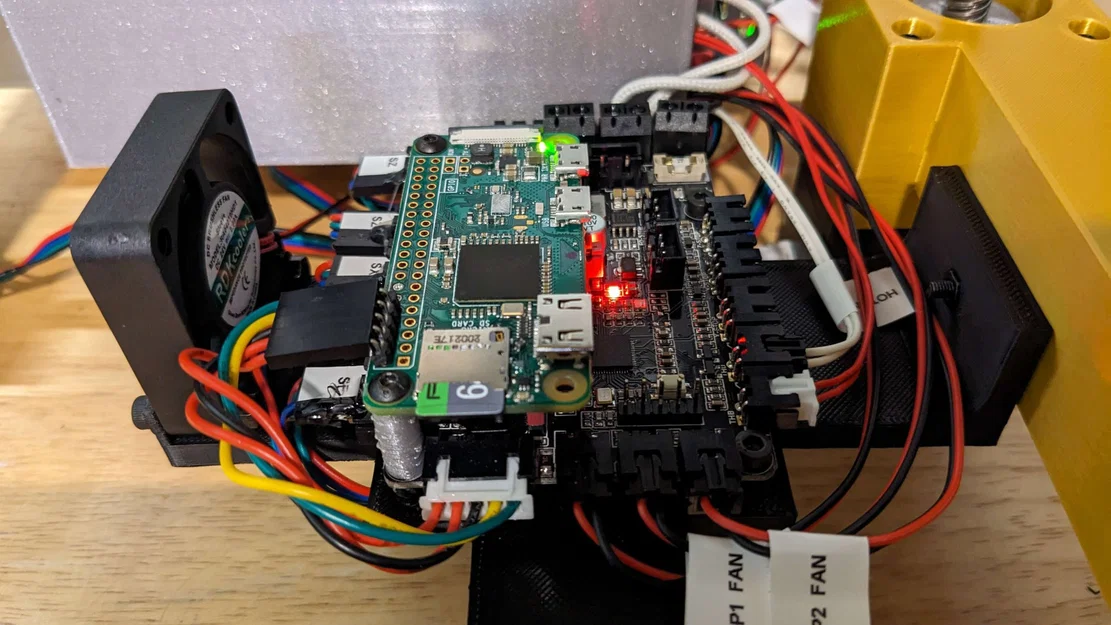 Giá đỡ bo mạch điện tử với quạt 24v làm mát - Image 2