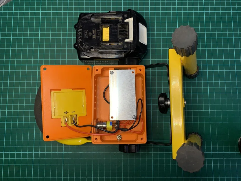 Đèn làm việc di động màu vàng nâng cấp cho pin Makita 18V LXT - Image 5