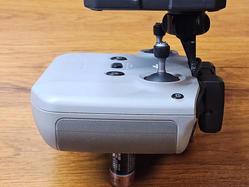 Bộ chuyển đổi giá đỡ bóng điện thoại Dji RC-N1 17mm - Image 7