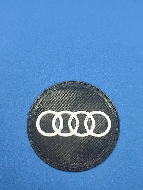 Biểu tượng logo Audi với thiết kế patch độc đáo - Image 2